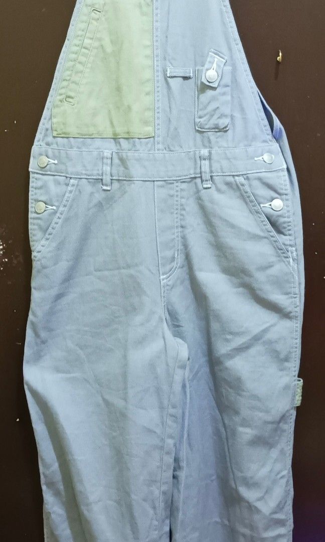 [WOMEN] Authentic Bossini Utility Jumper Overalls (Category: Jumpsuits) located in Calamba. Submitted by gs_gsk_akkv.26 (Listing ID 1462883105, Image 1). Description: [WOMEN'S FASHION] Authentic Bossini Utility Jumper Overalls Price: ₱999 SHIPPED (Free Shipping Nationwide!) Size & Fit: Size XS on tag (Best fits Women's Extra Small to Small frames) Condition: 9/10 (Crisp lightweight canvas fabric, very fresh multi-tone gray/olive earth colors) Det