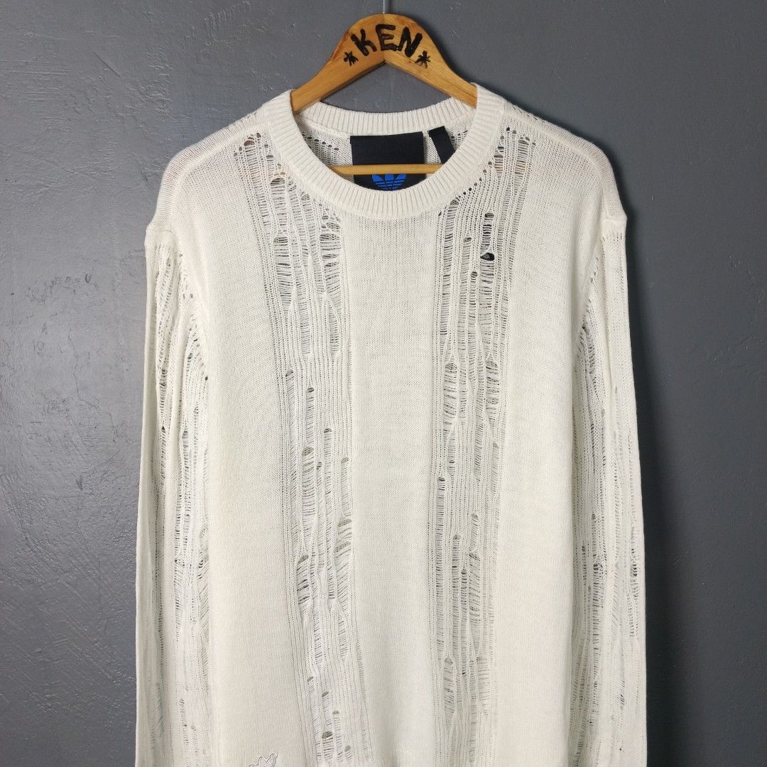 Women's - Adidas (Category: Coats, Jackets and Outerwear) located in Bacolod City. Submitted by drop.ph (Listing ID 1462828411, Image 1). Description: Adidas - BV Knit Sweater Authentic *Oversized *Size L - 22x27 *Excellent *No Flaws *Price: 1,000php *Add SF if outside Bacolod City .