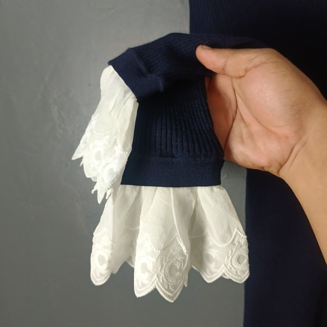 Women's - Chloe (Category: Coats, Jackets and Outerwear) located in Bacolod City. Submitted by drop.ph (Listing ID 1462824788, Image 3). Description: Chloe - Ribbed Knit Authentic *Navy *Size S *Stretch up to 17-Width, 23.5 - Length *Good as New *No Flaws *Price: 1,000php *Add SF if outside Bacolod City .
