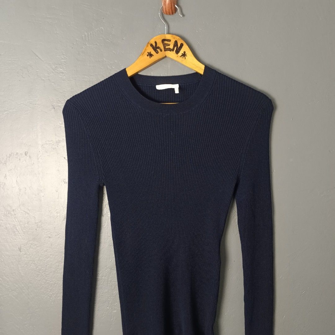 Women's - Chloe (Category: Coats, Jackets and Outerwear) located in Bacolod City. Submitted by drop.ph (Listing ID 1462824788, Image 1). Description: Chloe - Ribbed Knit Authentic *Navy *Size S *Stretch up to 17-Width, 23.5 - Length *Good as New *No Flaws *Price: 1,000php *Add SF if outside Bacolod City .