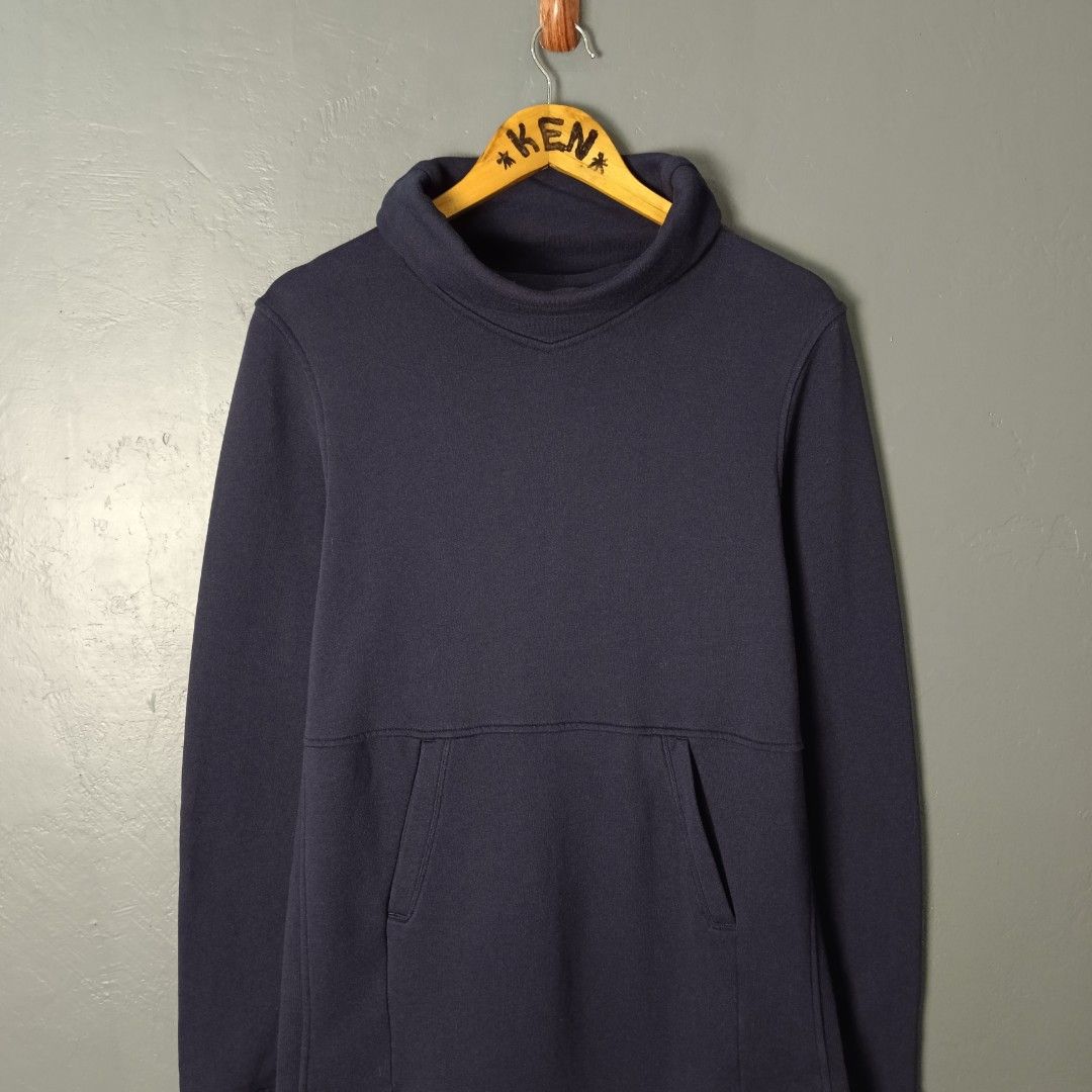 Women's - Lululemon (Category: Coats, Jackets and Outerwear) located in Bacolod City. Submitted by drop.ph (Listing ID 1462837485, Image 1). Description: Lululemon - Press Pause Pullover Authentic *Midnight Navy *Size L - 19x29.5 *Excellent *No Flaws *Price: 1,000php *Add SF if outside Bacolod City .