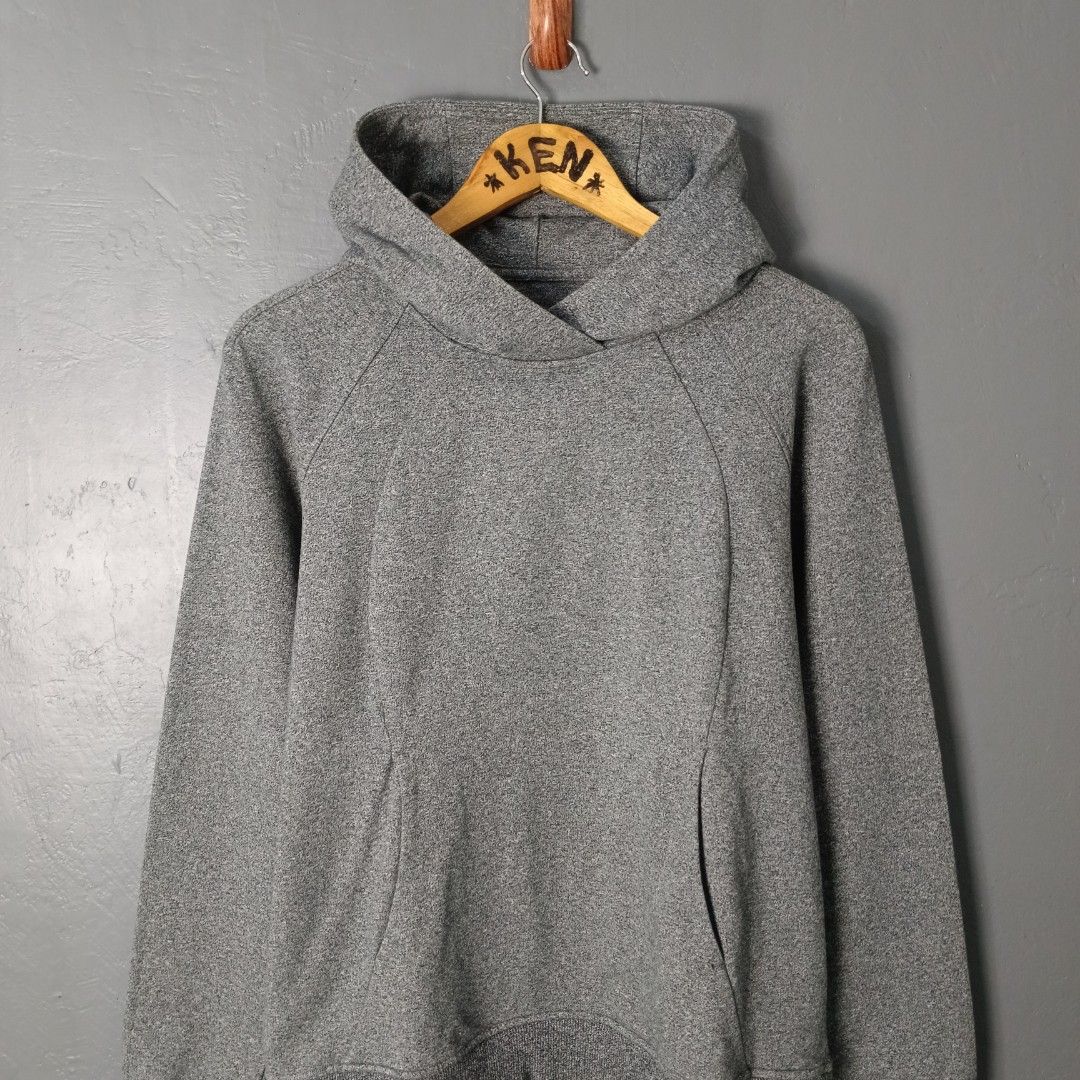 Women's - Lululemon (Category: Coats, Jackets and Outerwear) located in Bacolod City. Submitted by drop.ph (Listing ID 1462837659, Image 1). Description: Lululemon - Scuba Pullover Hoodie Authentic *Size L - 21x24.5 *Good as New *No Flaws *Price: 1,000php *Add SF if outside Bacolod City.