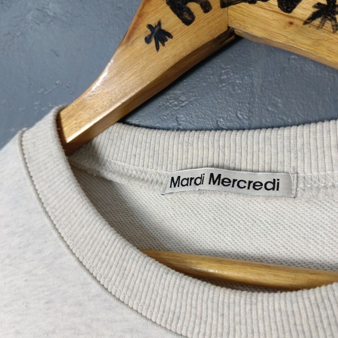 Women's - Mardi Mercredi (Category: Coats, Jackets and Outerwear) located in Bacolod City. Submitted by drop.ph (Listing ID 1462836740, Image 3). Description: Mardi Mercredi - Ddanji Crewneck *Fits L-XL - 23x24 *Excellent *No Flaws *Price: 1,500php *Add SF if outside Bacolod City .