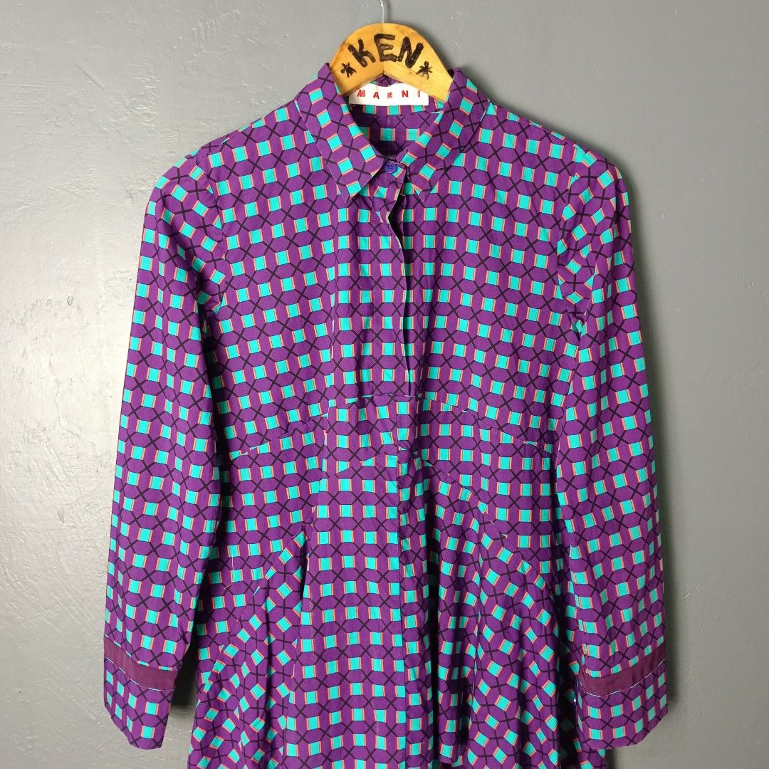 Women's - Marni (Category: Longsleeves) located in Bacolod City. Submitted by drop.ph (Listing ID 1462793069, Image 1). Description: Marni *Fits M - 19x25, 27 Back *Excellent *No Flaws *Price: 1,000php *Add SF if outside Bacolod City .