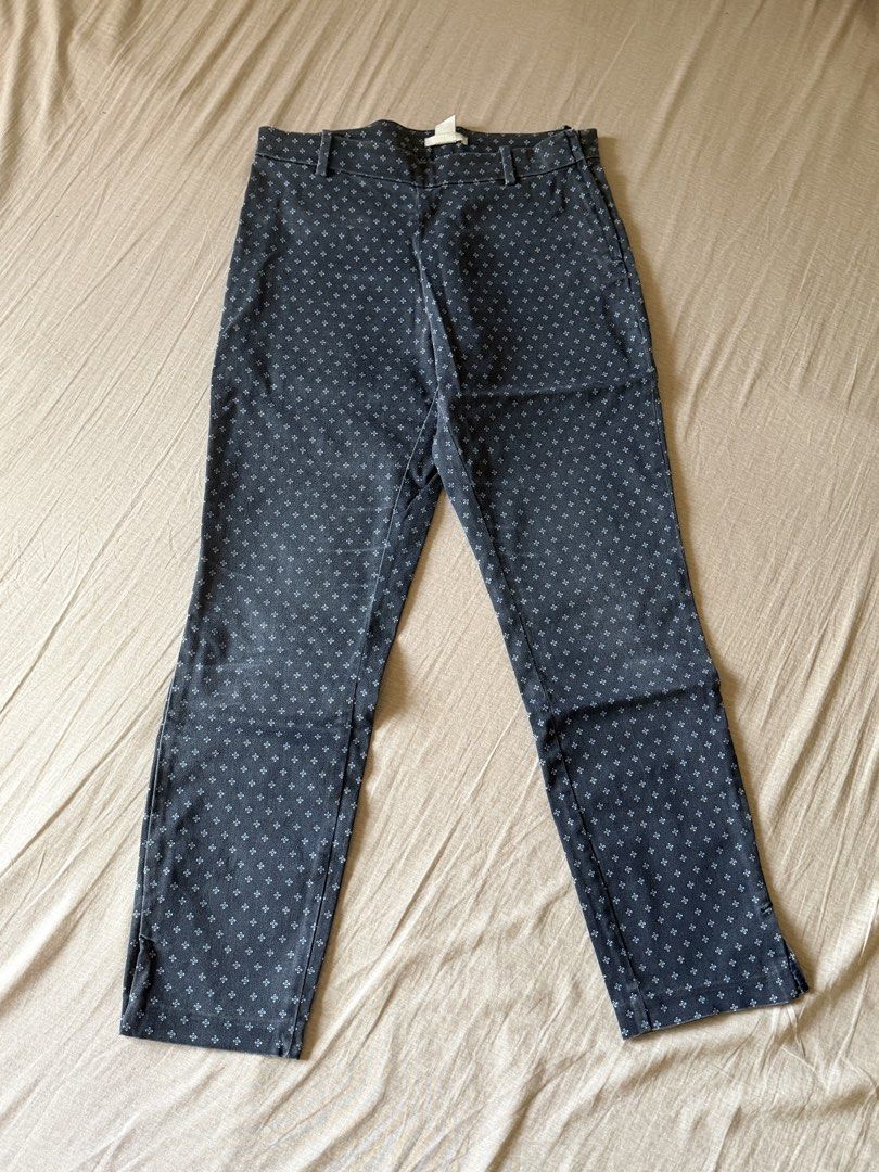 Women’s Printed Pants Size 29 (Category: Jeans) located in Paranaque City. Submitted by shopsuey.2021 (Listing ID 1462686015, Image 1). Description: .