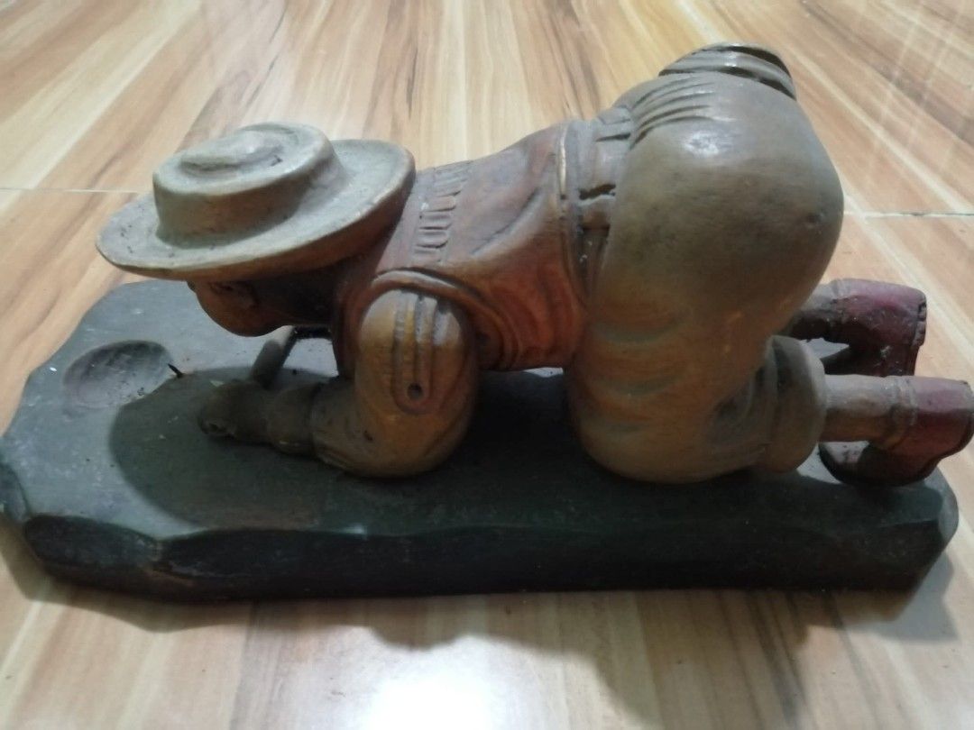 Wood display 1500 for 2 (Category: Shelves, Cabinets & Racks) located in Caloocan City. Submitted by jeicee858582831 (Listing ID 1462853699, Image 2). Description: As is.