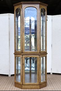 (Category: ) located in . Submitted by FurnitureGallery (Listing ID 1462834746, Image 1). Description: .