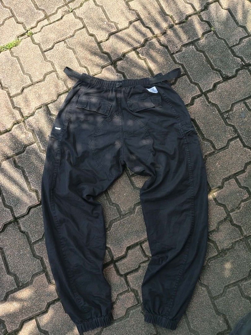 WTAPS Cargo Pants Black Size 01 (Category: Trousers) located in Manila. Submitted by pablo.405 (Listing ID 1462786630, Image 1). Description: - Brand: WTAPS - Color: Black - Style: Cargo Jogger Pants - Size: 01 - Features: Elastic waistband with drawstring, multiple back pockets, elastic cuffs - Ideal for: Casual wear.