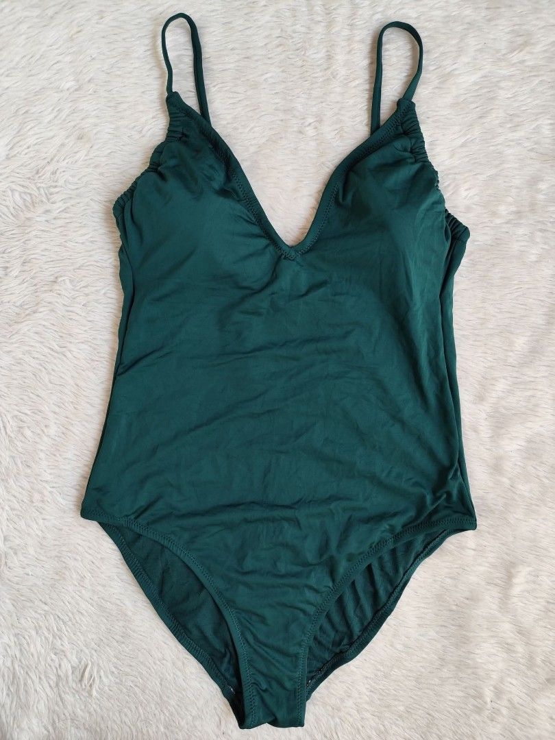 (XL) Kona Sol Swimsuit (Category: Bikinis & Swimsuits) located in Paranaque City. Submitted by tanz2014 (Listing ID 1462704202, Image 2). Description: 🥀𝐏𝐋𝐔𝐒 𝐒𝐈𝐙𝐄 𝐒𝐖𝐈𝐌𝐖𝐄𝐀𝐑🥀 🌻Good Condition🌻 🌼Brand: KONA SOL ➡️Padded ➡️minimal black ink see photo 🌸Size: XL 💸Mine: P280 🔺All Items are PRELOVED in good condition. 🔺Please do manage your expectations. 🔺WASH before USE‼️ 🔺BUY at your own RISK‼️ ❌NO RETURN, NO EXCHANGE POLICY❌ �