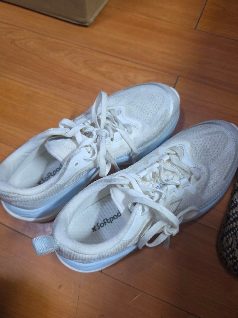 xtep Lite 2.0 Running Shoes White/Blue (Category: Sneakers) located in Muntinlupa City. Submitted by kc_10 (Listing ID 1462698084, Image 3). Description: - Model: Lite 2.0 - Size: 6.5 US Women's - Color: White and Light Blue - Features: Lightweight, Comfortable - Perfect for: Running or Casual Wear.