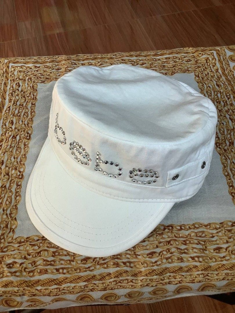 Y2k Bebe Cadet type Hat (Category: Hats & Beanies) located in Canaman. Submitted by stayhypethrifted (Listing ID 1462883860, Image 1). Description: .