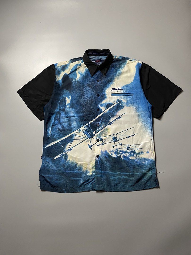 Y2k Phat Farm Polo Button Down XL-2XL (Category: Formal Shirts) located in Cebu City. Submitted by maicoh230 (Listing ID 1462769789, Image 1). Description: THE DETAILS ▫️ Condition: 9/10 ▫️ Color: 9/10 ▫️ Size: XL-2XL ▫️ Dimensions: W24.5 L30 ▫️ Flaw/s: loose stitch on side hem.