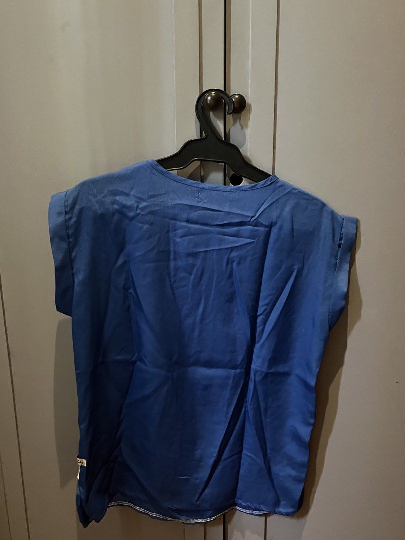 UNICA HIJA Sapphire Blue Blouse w/ Lace (Category: Sleeveless) located in Las Pinas. Submitted by limcmc (Listing ID 1462847422, Image 3). Description: ‼️ WELL LOVED. 🚫 Tag/s 🚫 When Worn Pics RFS: Decluttering MOP: Gcash & BDO (NO REFUNDS) Shipping: Shouldered by the buyer (gogoexpress, j&t, lalamove) ✨ DM me for more inquiries!.