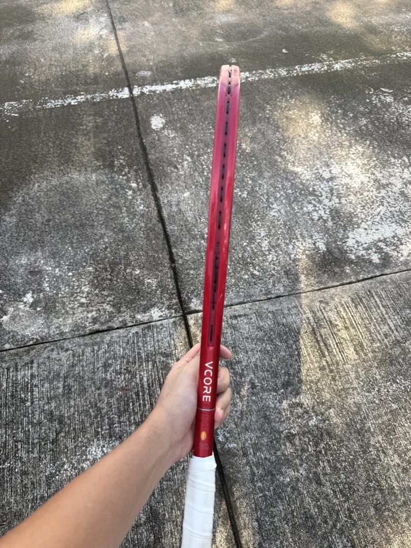 Yonex Vcore 98 (Category: Racket and Ball Sports) located in Quezon City. Submitted by miguelatadero (Listing ID 1462686762, Image 3). Description: Yonex vcore 98 Grip 2 Used 3 times only RFS need bigger headsize.