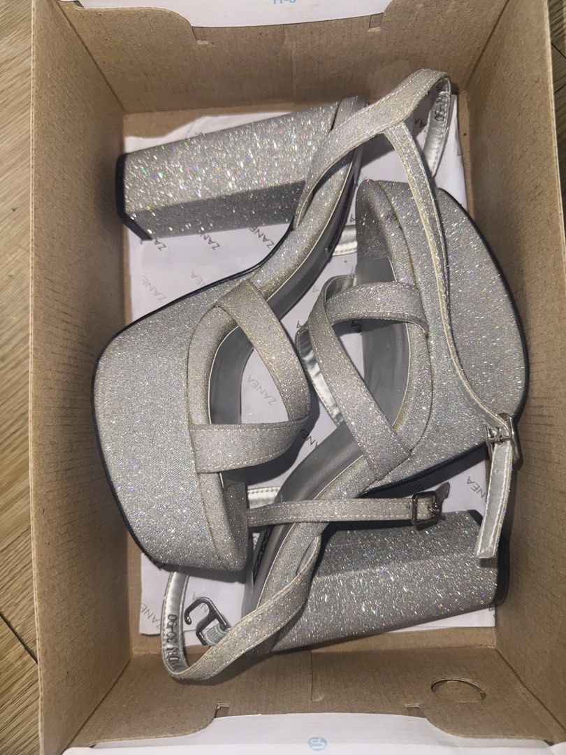 Zanea Silver Glitter Platform Block Heels (Category: Heels) located in Manila. Submitted by jaamsant (Listing ID 1462820827, Image 1). Description: 6-inch platform heels Used only once for an event Original price as seen on the photo Women’s size 40 (my usual size for sneakers is 8-9) RFS - declutterring .
