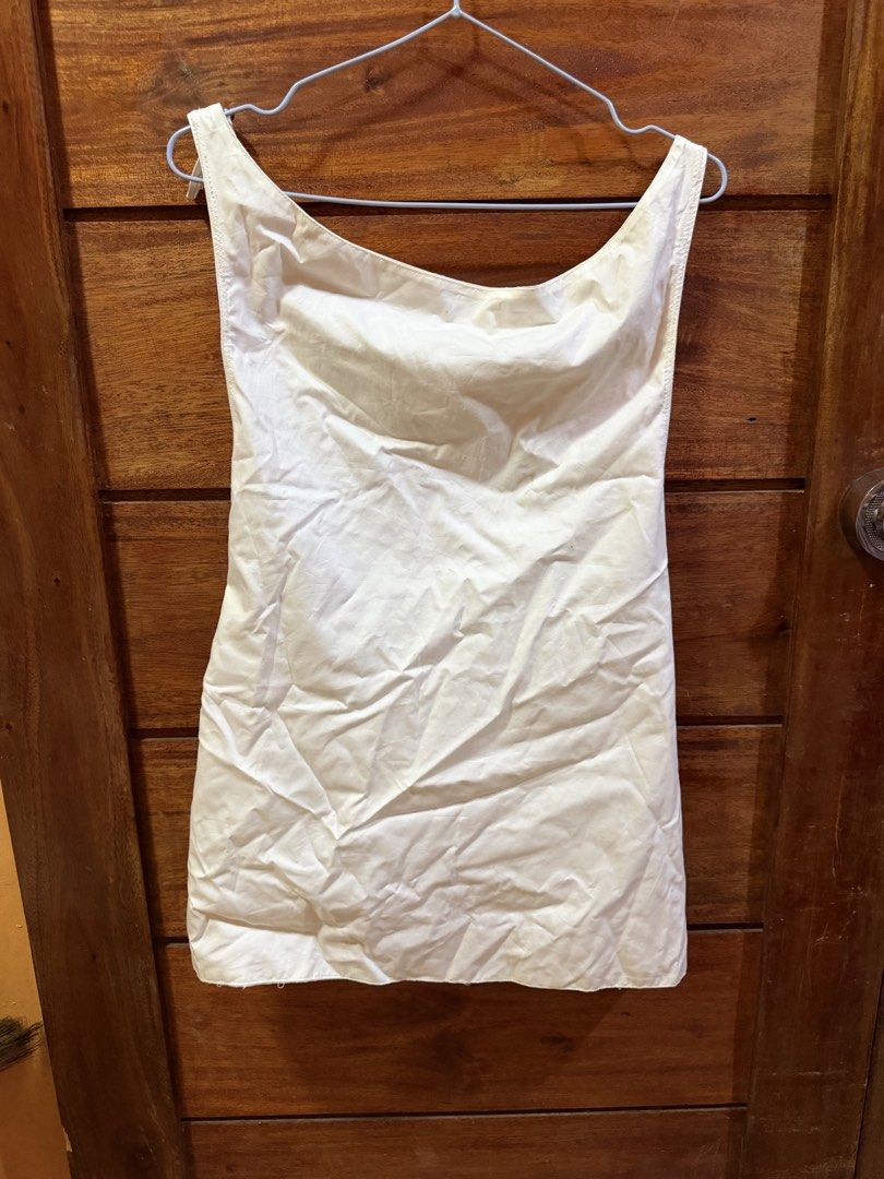 ZARA BACKLESS TANK TOP SELF TIE WHITE (Category: Sleeveless) located in Makati City. Submitted by inxdnl (Listing ID 1462711437, Image 1). Description: IN GOOD CONDITION HAVE NOT YET WORN WASHED ALREADY NO DAMAGE CAN SEND MEASUREMENTS CAN GIVE DISCOUNT .