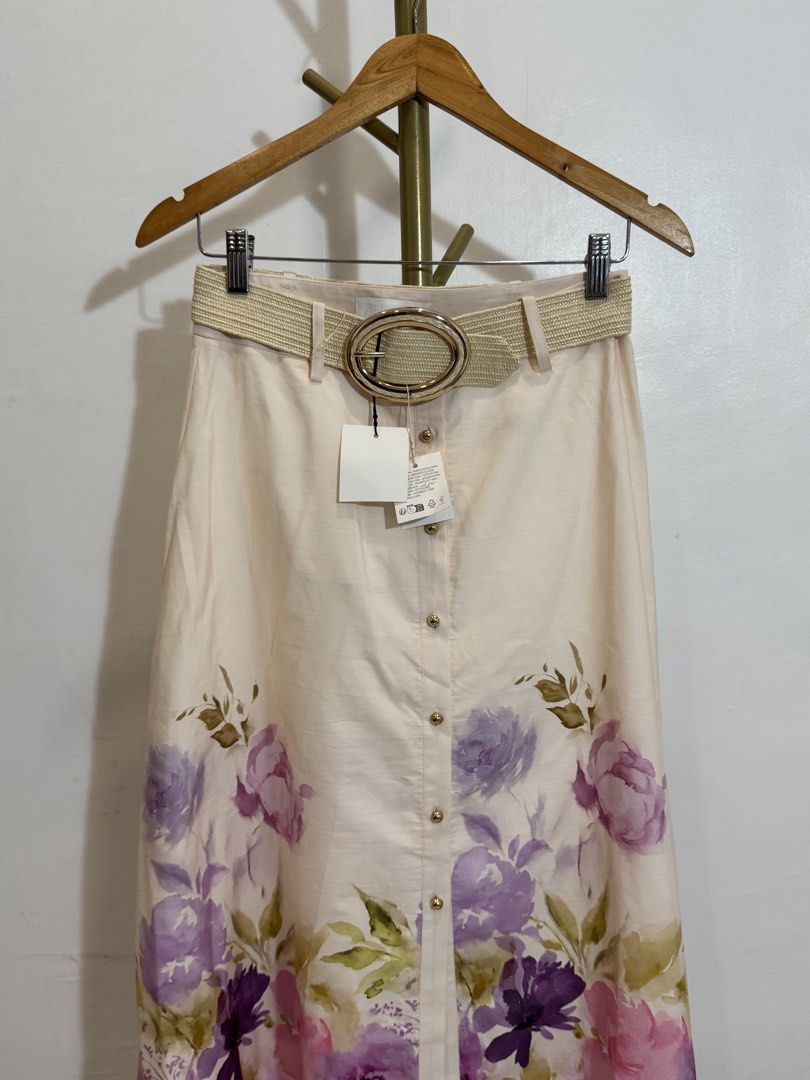 Zara Belt Skirt (Category: Skirts) located in Quezon City. Submitted by shopper_xoxo (Listing ID 1462854193, Image 3). Description: Brand new with tag 😊 📦 From Zara Japan 🚚 On hand and ready to ship MOP: GCash and BPI Shipping starts at ₱65 only ✨ .