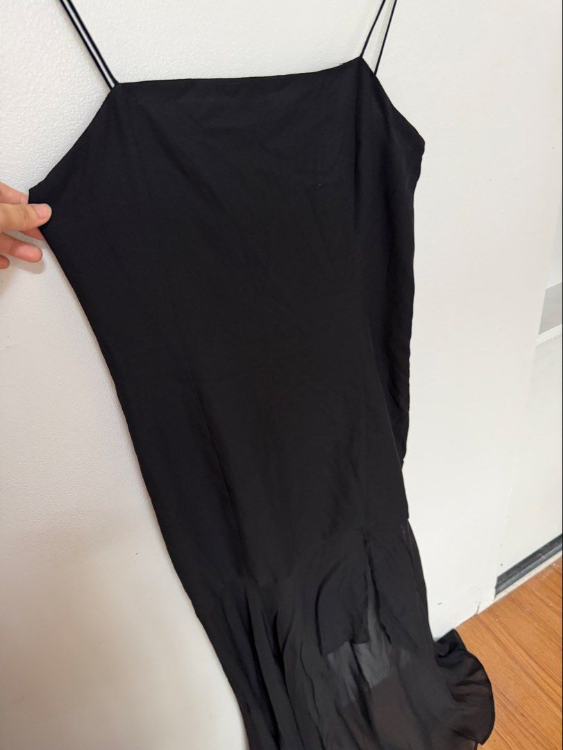 ZARA black dress (Category: Dresses) located in Cainta. Submitted by mvqg17 (Listing ID 1462770572, Image 3). Description: Brandnew zara dress What you see is what you get.