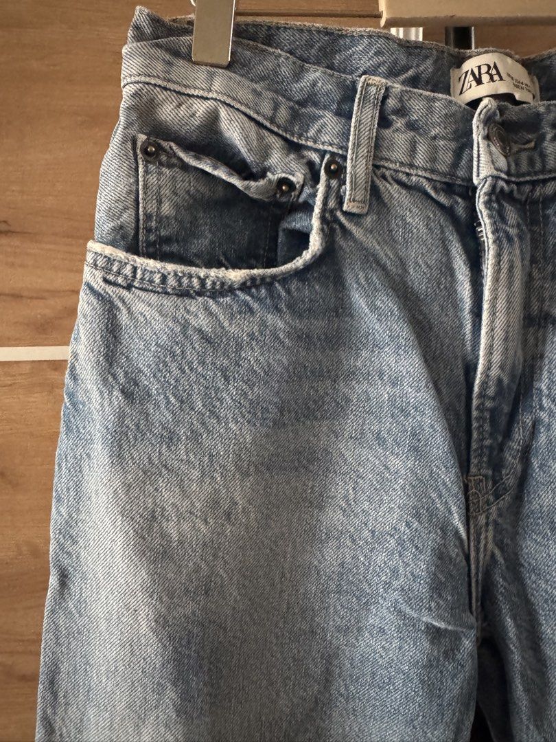 Zara Light Wash Straight Leg Jeans (Category: Jeans) located in Quezon City. Submitted by hereshecams (Listing ID 1462804928, Image 3). Description: - Zara light wash denim jeans - Straight leg cut - Size: EUR 36, US 4, MEX 28 - Made in Turkey - Versatile staple for any wardrobe - Easy to style up or down - For reference im 5’1 .