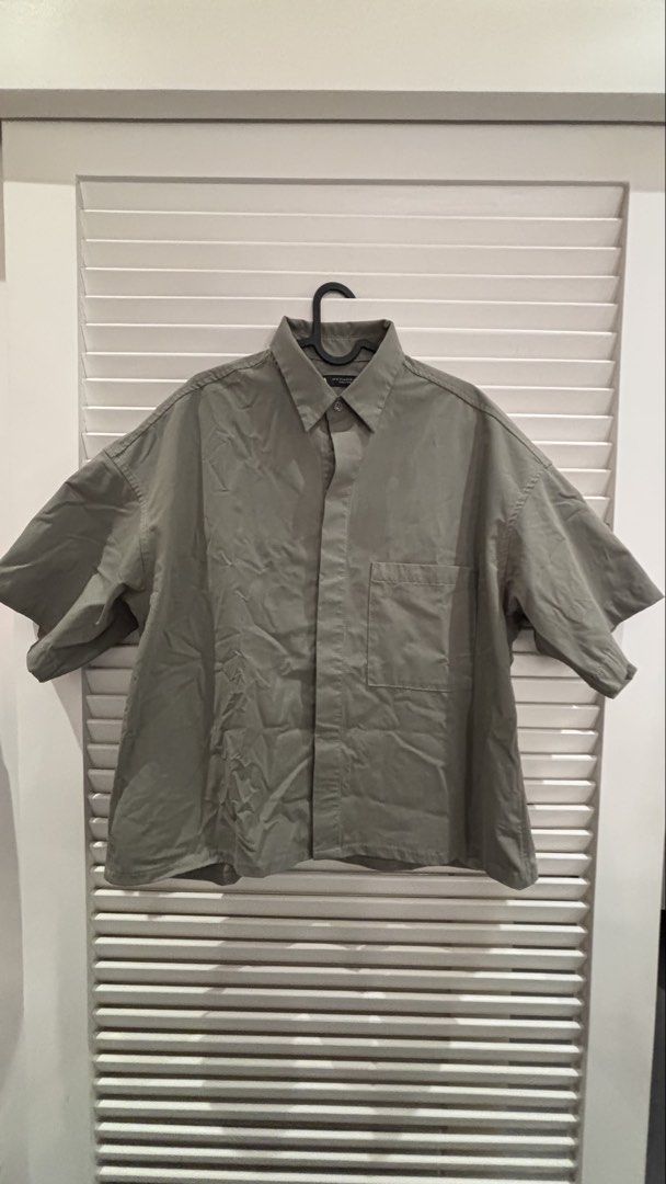 Zara Polo (Category: Formal Shirts) located in Quezon City. Submitted by ianplsss (Listing ID 1462864684, Image 1). Description: These items are personal items. Decluttering lang to make space for new ones. Prices are negotiable. Willing to give special prices if 3 or more. Message me for size and measurement and if you want more photos. Location: Quezon City Shipping will be shouldered by buyer..