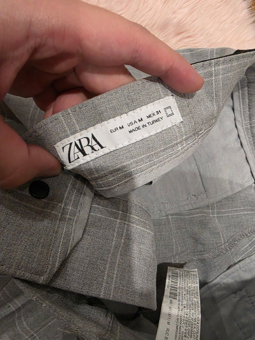 Zara trousers driver pants men (Category: Trousers) located in Manila. Submitted by machoxmatt (Listing ID 1462882820, Image 2). Description: used 2-3x size: medium waist: 15.5 inches (still expandable 1-2 inches) length: 35.5 inches (altered) mop:bdo/gcash shipping at buyer's expense.