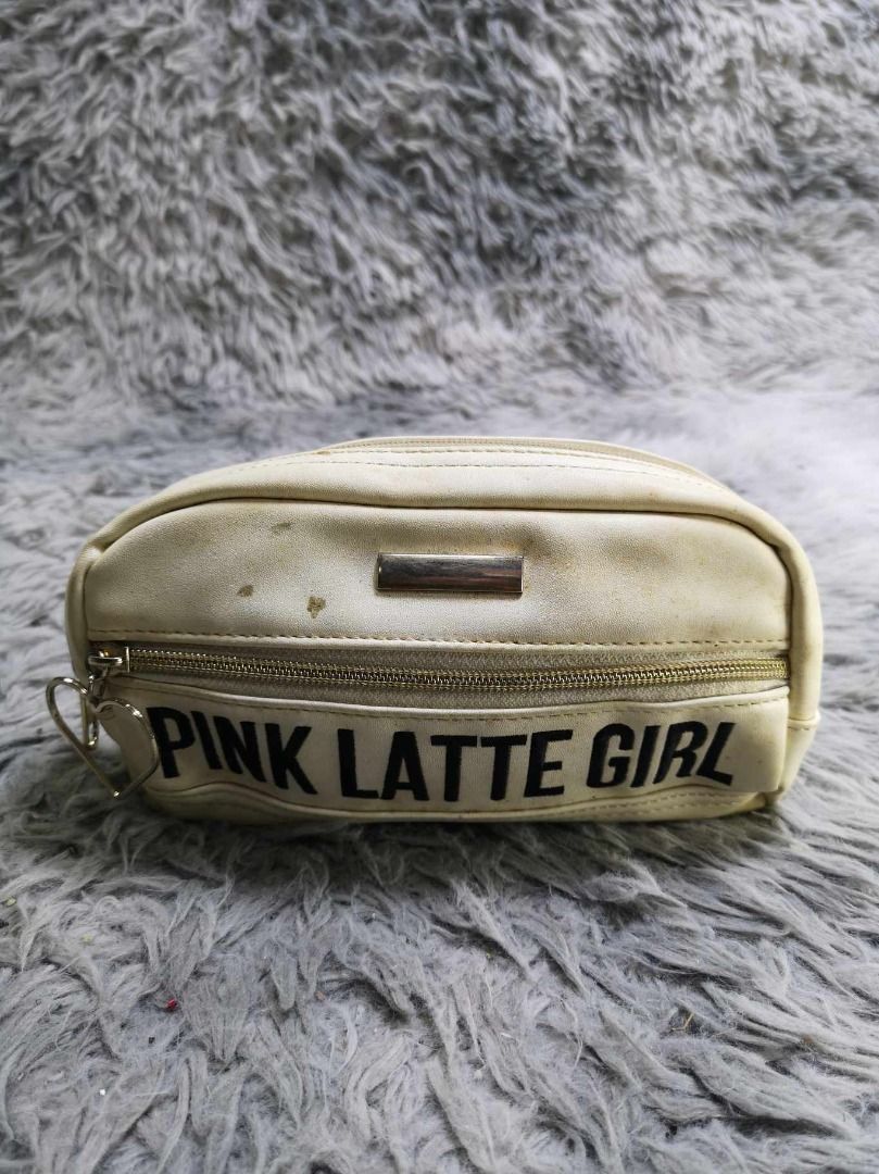 Zipper Closure Off White Cosmetic Pouch (Category: Purses & Pouches) located in Santa Cruz. Submitted by jmy_surplus.2 (Listing ID 1462793144, Image 1). Description: Size ; L - 6.6 W - 9 Color ; Off White Type ; Pouch Brand ; No brand Material ; Leather Style ; Off White Cosmetic Pouch LR 129 JMY 5 Batch #222.