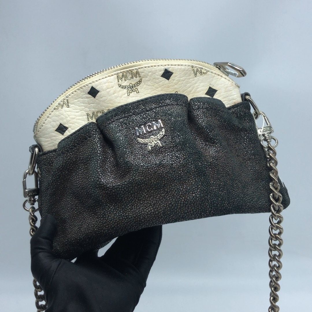 267008610 MCM BAG MCM BAG CHAIN SHOULDER BAG (Category: Luxury Bags & Wallets) located in Taguig. Submitted by ecoring.ph (Listing ID 1459181521, Image 1). Description: ◆CONDITION: BC ◆DESCRIPTIONS: (Other defects/info:) OUTER: The body of the bag is scratched, scuffed, stained, dirty, wrinkled, deformed, has mold stains, is slightly discolored, recolored and shows signs of use. The bottom and bottom corners of the bag are scratched, scuffed, sta