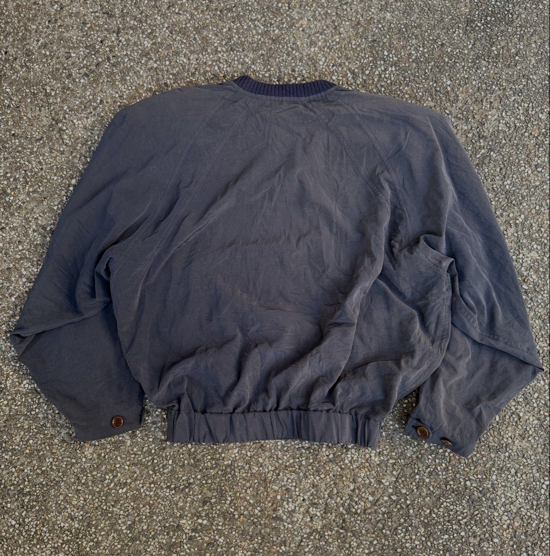 90's Un Bellabito Italian Structured Bomber (Category: Coats, Jackets and Outerwear) located in Quezon City. Submitted by though.bare (Listing ID 1459216062, Image 2). Description: Fits M up to L for Men In worn & aged condition. Shoulders are padded Width : 24.5" Length : 25" Sleeve : 29.5" (Neck to cuff) Shoulder : N/A No when-worns. Listings not marked sold/reserved are available. These are preloved/used items, manage expectations. Visit my pr