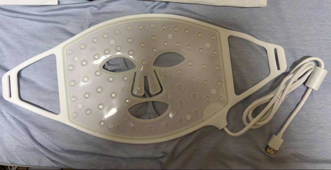 全新 Currentbody Skin LED Light Therapy Mask （分類：面部 - 面部護理）位於 Hong Kong。 由 jacob__lau 提交（商品編號 1459168431，圖片 2）。簡介： 公司抽獎贈品，全新冇用過 原價3000 所有嘢全新冇用過 原裝防塵袋 。
