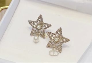 （分類：）位於 。 由 boooboola 提交（商品編號 1459128677，圖片 1）。簡介： 。