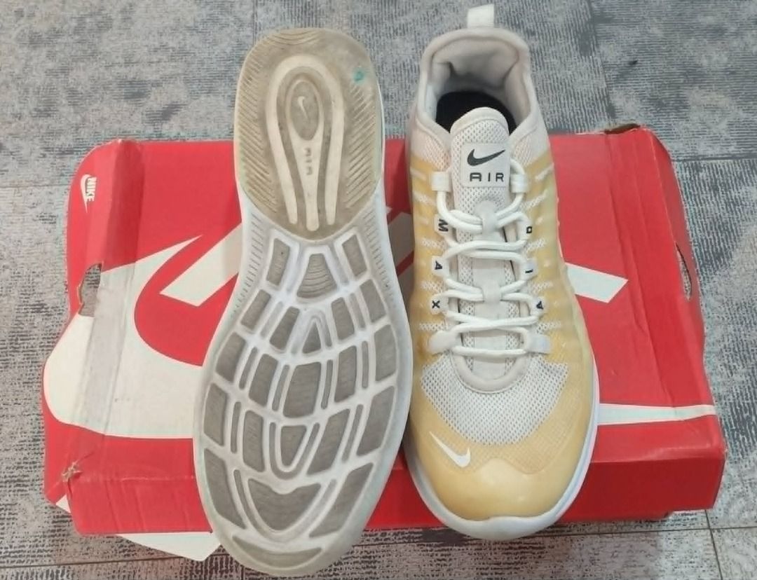 👟 NIKE AIR MAX — FOR SALE (Category: Casual Shoes) located in Manila. Submitted by aisatmalaz37469 (Listing ID 1459122593, Image 2). Description: 👟 NIKE AIR MAX — FOR SALE ✨ Original Nike Air Max 🤍 White / Sail / Yellow colorway 📦 With original Nike box 👟 Clean and well-maintained 📸 Actual item photos posted 💰 Selling Price: ₱6,000 — Negotiable ✅ Complete pair ✅ With box 🚚 Shipping available 💬 PM for inquiries — serious buyers only! RFS: