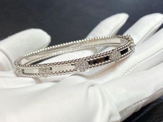 (Category: ) located in . Submitted by velorajewelry (Listing ID 1459241339, Image 1). Description: .
