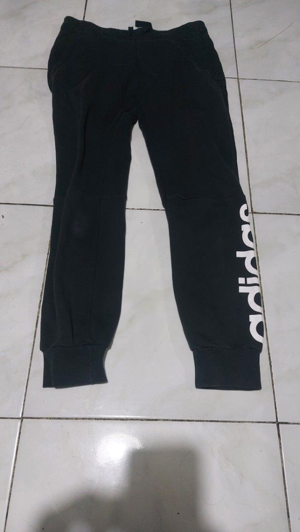 Adidas Essentials sweatpants (Category: Looking For) located in San Juan City. Submitted by 1clickpick (Listing ID 1459232875, Image 1). Description: Adidas Essentials sweatpants .