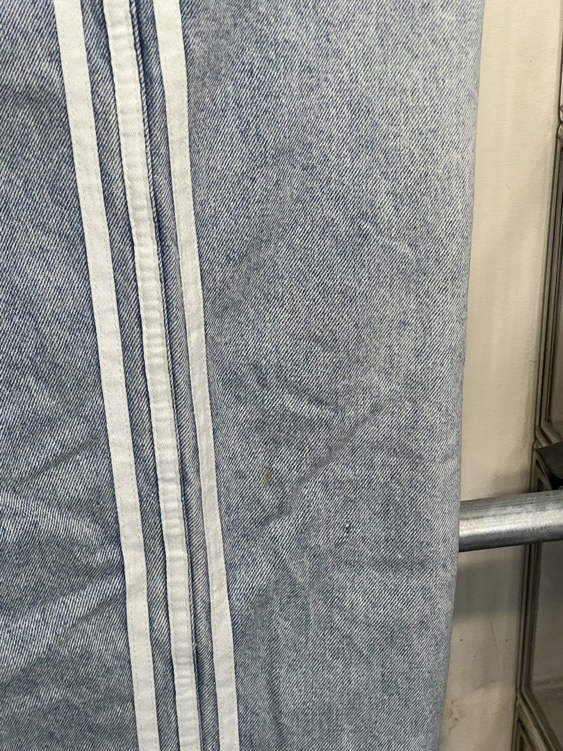 Adidas x Balenciaga Pants (Category: Jeans) located in Angono. Submitted by odd.fitt (Listing ID 1459140963, Image 3). Description: 32 on tag 34W 46L 10H Unnoticeable scratches and stains .