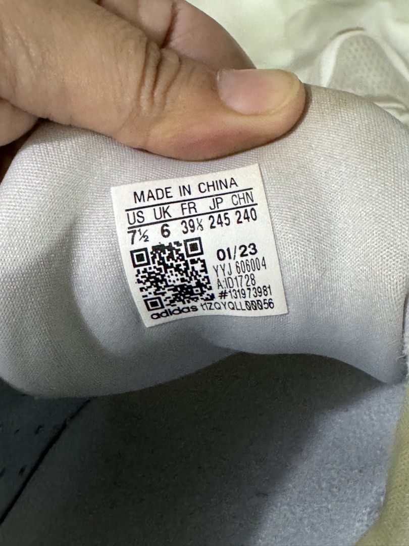 Addidas Adistar 2.0 (Category: Sneakers) located in Binan City. Submitted by izza1311 (Listing ID 1459193446, Image 2). Description: .