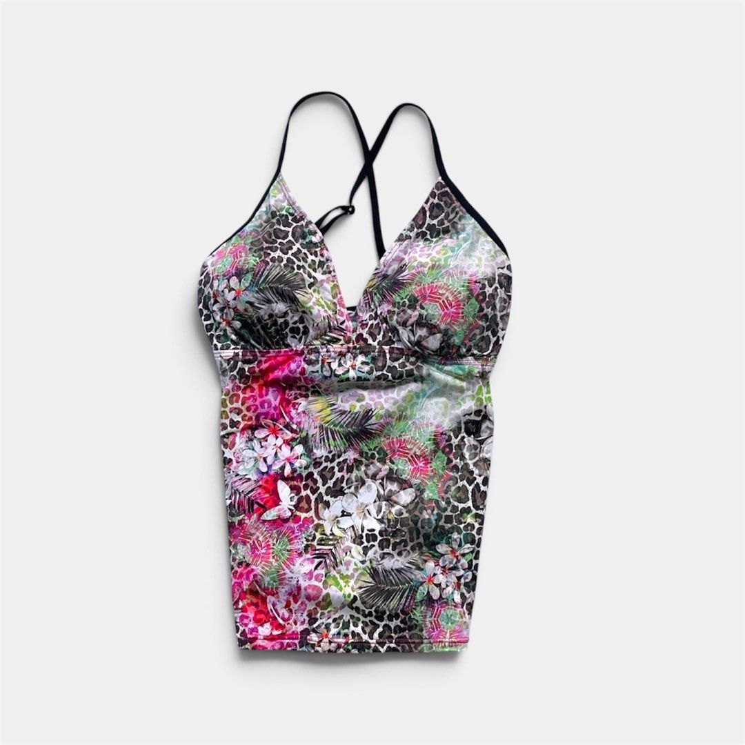 Animal print tank top (Category: Bikinis & Swimsuits) located in Manila. Submitted by uky.wardrobe (Listing ID 1459101085, Image 1). Description: S-m.