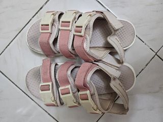 (Category: ) located in . Submitted by sisters.closet_ (Listing ID 1459265169, Image 1). Description: .
