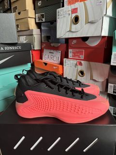 (Category: ) located in . Submitted by rr.sneakerstash (Listing ID 1459181376, Image 1). Description: .