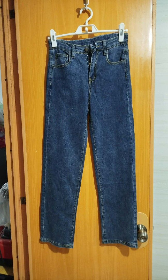 AnWanJuShi Blue Denim Jeans Size 26 (Category: Jeans) located in Quezon City. Submitted by niceoutfits (Listing ID 1459270146, Image 2). Description: - Brand: AnWanJuShi - Type: Blue Denim Jeans - Cut: Straight Leg - Closure: Zip and Button - Pockets: Two back, two front - Size: 26 - Waist : 24-26 - Length : 36 inches - Style: Classic, great for everyday wear.