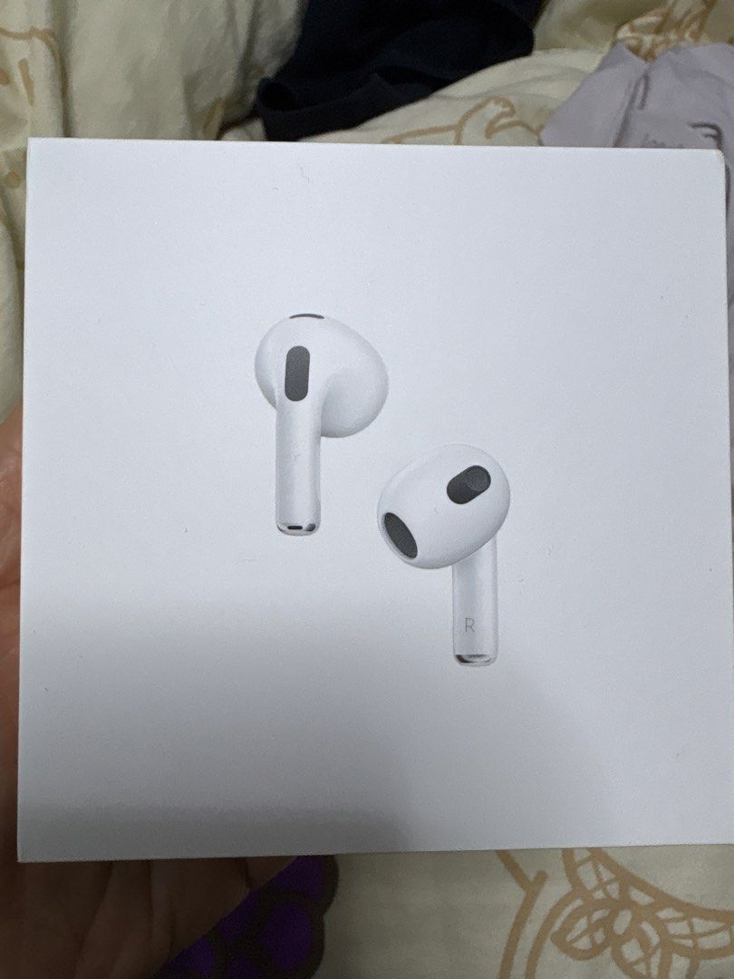 Apple AirPods (3rd generation) 無線耳機 （分類：耳機）位於 Hong Kong。 由 abcfamilyshop 提交（商品編號 1459199254，圖片 1）。簡介： 有興趣就快啲聯絡我啦！。
