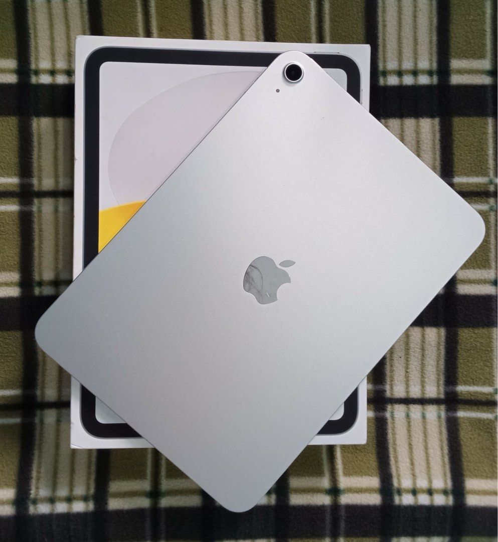 Apple iPad (A16) 128GB Silver (2 months old) (Category: iPad) located in Taguig. Submitted by jadeey_1998 (Listing ID 1459102772, Image 1). Description: ✅ No issues, dents, or scratches 🔋 100% Battery Health 🔄 80 Cycle Count ⚙️ Warranty Expires June 11, 2027 📦 Complete with original box (matching serial number) ⚡ Original adapter & replacement Type-C cable ‼️ Protective case included (used) ‼️ Newly matte tempered glass installed Price is slig
