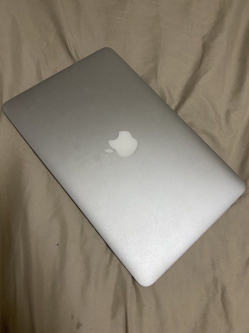 Apple MacBook Air Laptop Silver (2015) 11" (Category: Laptops & Notebooks) located in Manila. Submitted by sheanamayy (Listing ID 1459203744, Image 2). Description: - Silver Apple MacBook Air - Ideal for everyday tasks - Highly portable and lightweight - Sleek, modern design - Ready for a new owner - Feel free to ask questions!.
