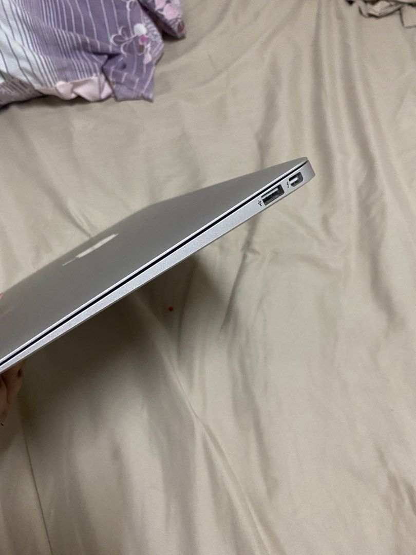 Apple MacBook Air Laptop Silver (2015) 11" (Category: Laptops & Notebooks) located in Manila. Submitted by sheanamayy (Listing ID 1459203744, Image 3). Description: - Silver Apple MacBook Air - Ideal for everyday tasks - Highly portable and lightweight - Sleek, modern design - Ready for a new owner - Feel free to ask questions!.