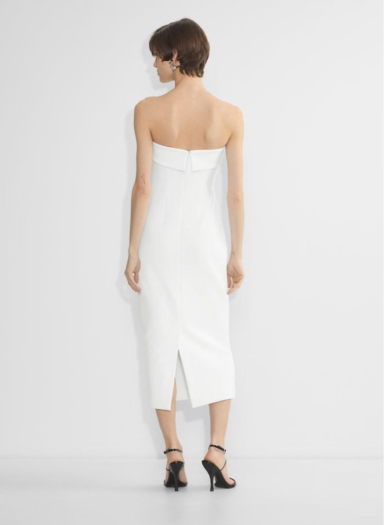 Aritzia FigureKnit Eyecatcher dress (Category: Dresses) located in Quezon City. Submitted by aurora.borealis.11 (Listing ID 1459200421, Image 2). Description: As seen in Shuvee😍 ❤️ Support Canada❣️😁 Brand new with tags; On hand. RFS: Wrong size. Bust 36 to 37 1/2 inches Waist 28 to 29 3/4 inches Hips 38 to 39 1/2 inches.