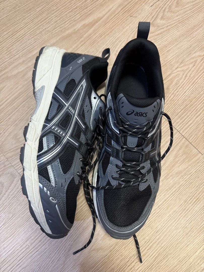 ASICS Black/Gray GEL-Venture 6 (Category: Casual Shoes) located in Manila. Submitted by mrdokukay (Listing ID 1459159629, Image 2). Description: Condition 9/10.