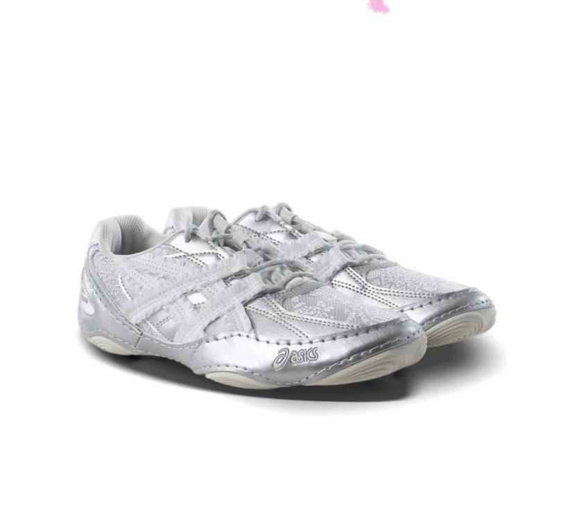 ASICS hypersync empty brhavior (Category: Sneakers) located in Tarlac. Submitted by dermexaslo (Listing ID 1459122819, Image 2). Description: - asics hypersync x empty behavior collab - us size 9 - ordered online - rfs: wrong size 😭.
