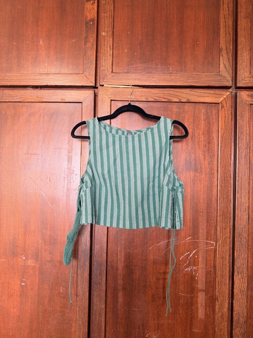 Assorted clothes (Category: Blouses) located in Singapore. Submitted by her_aaa (Listing ID 1459138284, Image 3). Description: Assorted clothes from H&M & SHEIN. Sizes S or XS. $5 for tops $8 for dresses. Never worn due to size. Orange silk blouse sold. .