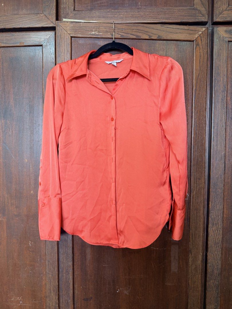 Assorted clothes (Category: Blouses) located in Singapore. Submitted by her_aaa (Listing ID 1459138284, Image 7). Description: Assorted clothes from H&M & SHEIN. Sizes S or XS. $5 for tops $8 for dresses. Never worn due to size. Orange silk blouse sold. .