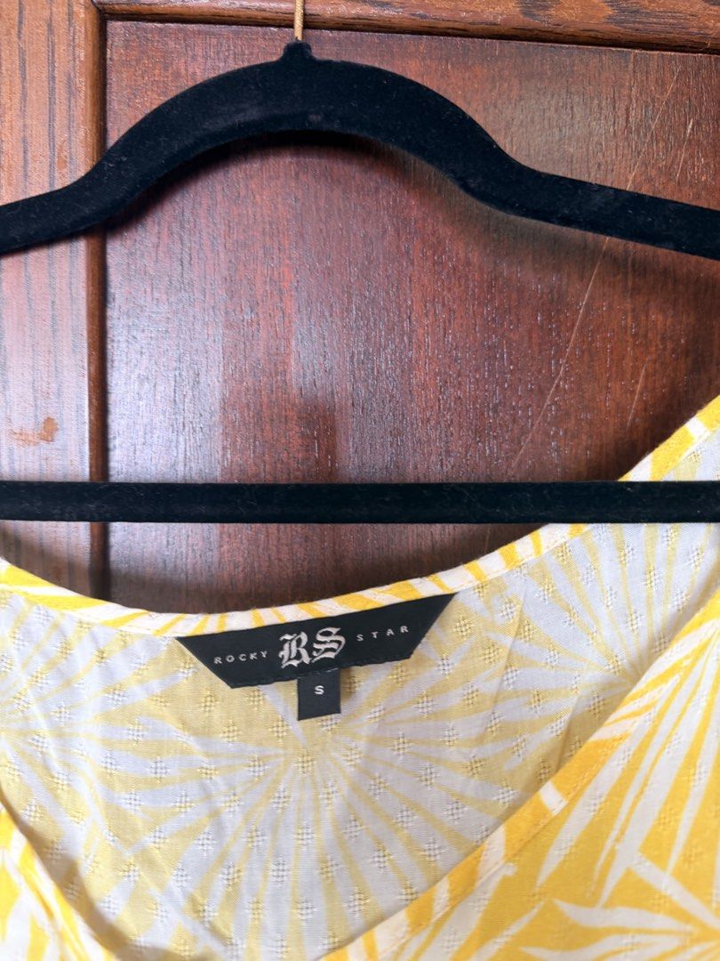 Assorted clothes (Category: Blouses) located in Singapore. Submitted by her_aaa (Listing ID 1459138284, Image 9). Description: Assorted clothes from H&M & SHEIN. Sizes S or XS. $5 for tops $8 for dresses. Never worn due to size. Orange silk blouse sold. .