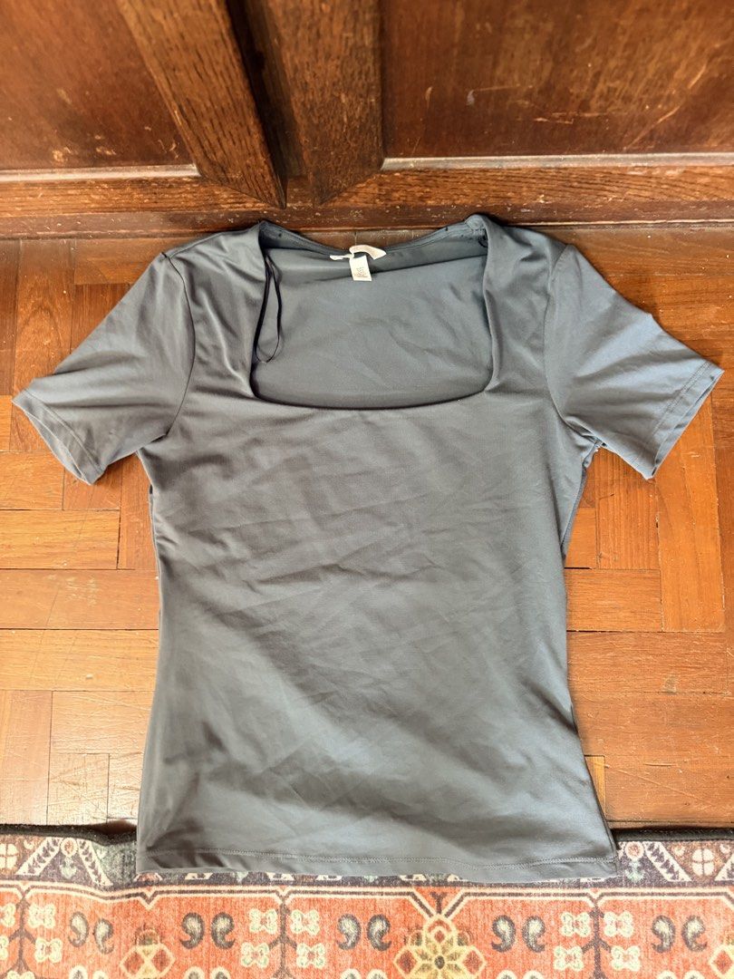 Assorted clothes (Category: Blouses) located in Singapore. Submitted by her_aaa (Listing ID 1459138284, Image 2). Description: Assorted clothes from H&M & SHEIN. Sizes S or XS. $5 for tops $8 for dresses. Never worn due to size. Orange silk blouse sold. .